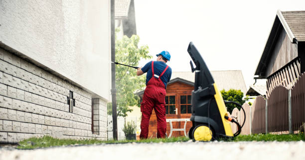 Best Pool Deck Cleaning  in Granger, WA